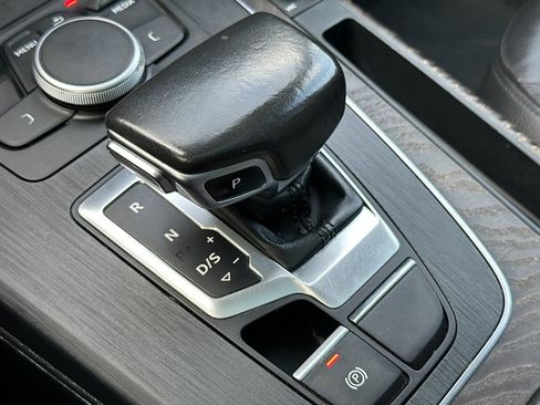 Used 2020 Audi Q5 2.0T Premium w/ Convenience Package image 24