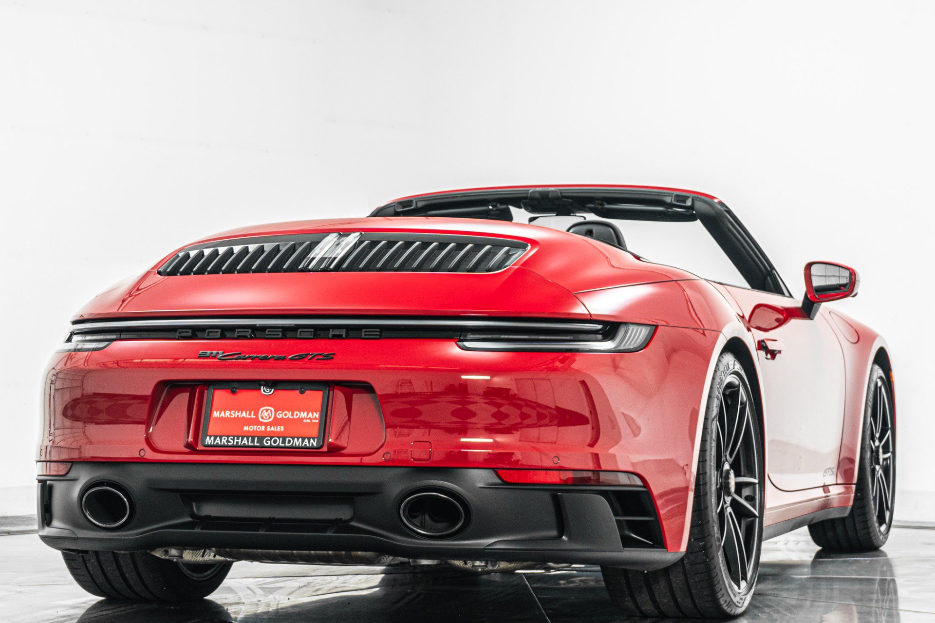 Used 2022 Porsche 911 Cabriolet image 9
