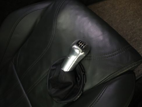 Used 2011 Aston Martin V12 Vantage Coupe image 25