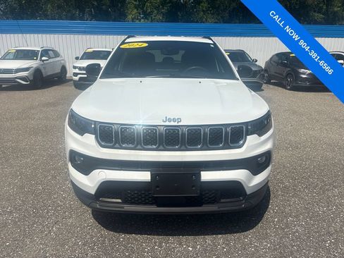 Used 2024 Jeep Compass Latitude AWD/4WD image 5