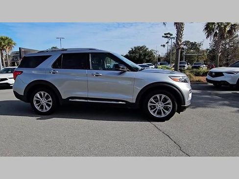 Used 2023 Ford Explorer Limited w/ Equipment Group 301A image 29