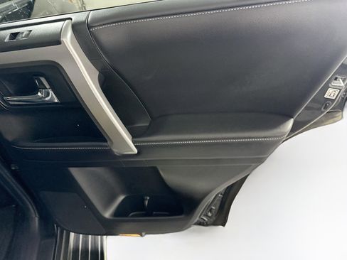 Used 2018 Toyota 4Runner SR5 image 29