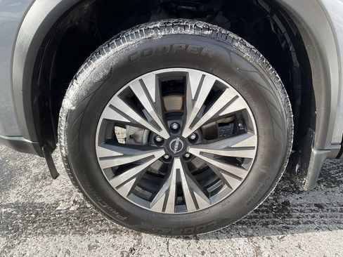 Used 2022 Nissan Rogue SV w/ SV Premium Package image 9