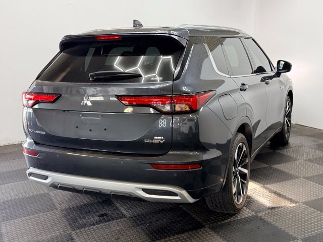 Used 2025 Mitsubishi Outlander 4WD Plug-In Hybrid image 9