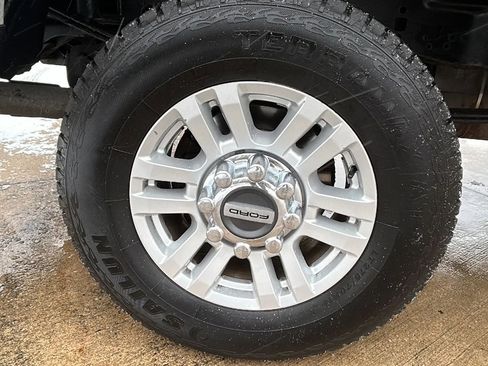 Used 2017 Ford F250 XL w/ STX Appearance Package image 9