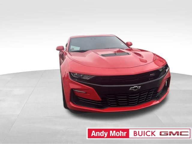 Used 2019 Chevrolet Camaro SS RWD image 3