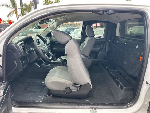 Used 2021 Toyota Tacoma SR RWD image 17