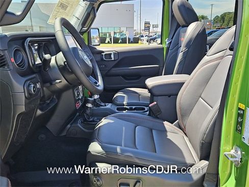 New 2025 Jeep Wrangler Unlimited Rubicon image 5