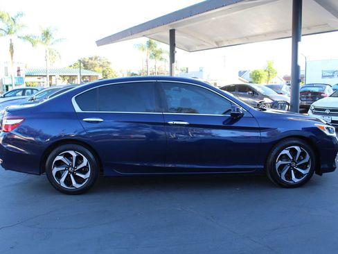 Used 2016 Honda Accord EX image 6