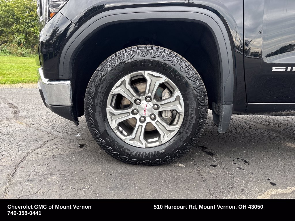 Used 2025 GMC Sierra 1500 SLT AWD/4WD image 25