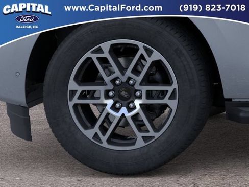 New 2026 Ford Expedition Active AWD/4WD image 19