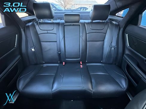 Used 2015 Jaguar XJ AWD image 39