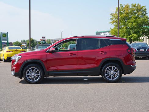Used 2023 GMC Terrain SLT AWD/4WD image 6