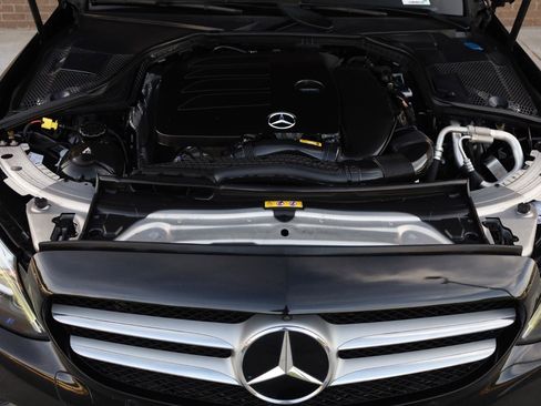 Used 2021 Mercedes-Benz C 300 Sedan image 11