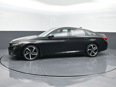 Used 2018 Honda Accord Sport image 4