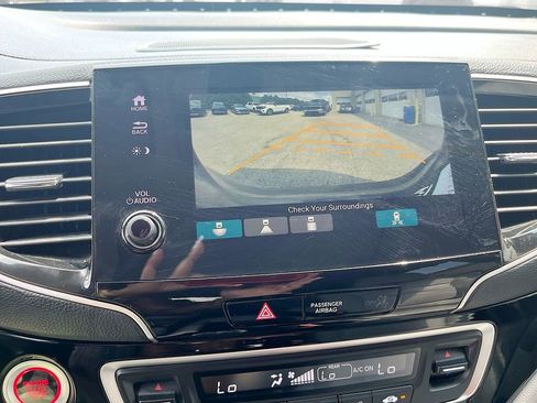 Used 2022 Honda Pilot Touring image 14