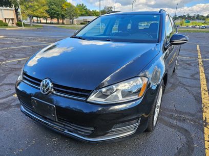 Used 2017 Volkswagen Golf SE