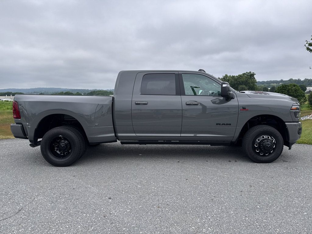 New 2026 RAM 3500 Laramie AWD/4WD image 14