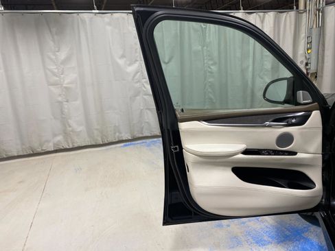 Used 2018 BMW X5 M image 24