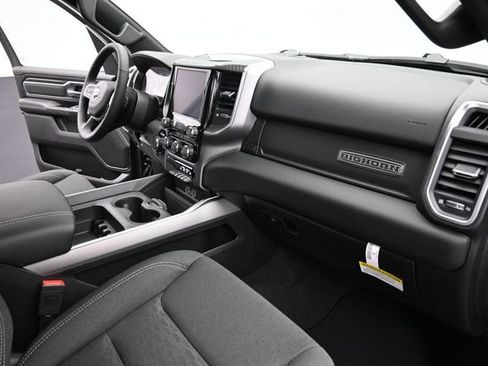 New 2026 RAM 1500 4x4 Crew Cab image 17