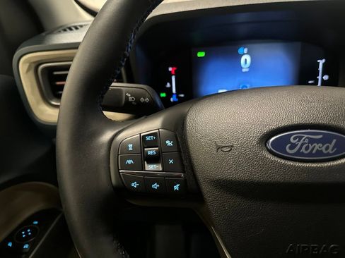 Used 2025 Ford Maverick Lariat w/ 4K Tow Package AWD/4WD image 31