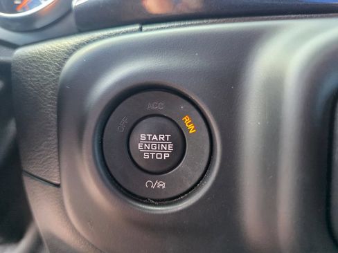 Used 2021 Jeep Wrangler Unlimited Sport AWD/4WD image 21