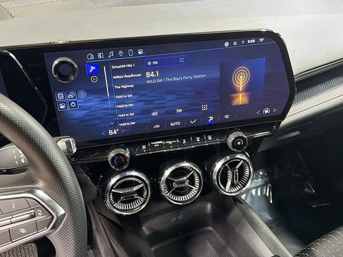 Used 2025 Chevrolet Blazer EV LT image 25