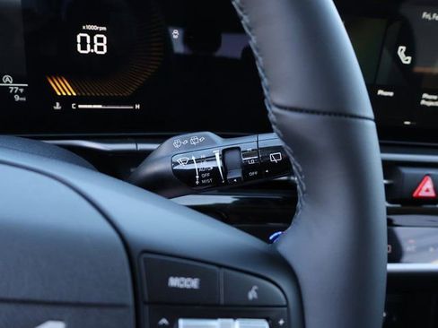 New 2026 Kia Sportage EX image 31