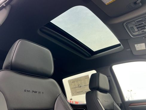 New 2026 GMC Sierra 1500 Denali w/ Denali Reserve Package image 15