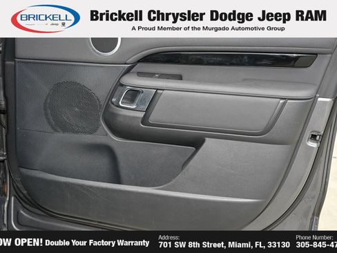 Used 2019 Land Rover Discovery SE AWD/4WD image 13