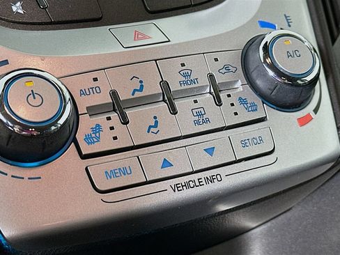 Used 2017 Chevrolet Equinox Premier w/ Enhanced Convenience Package FWD image 25