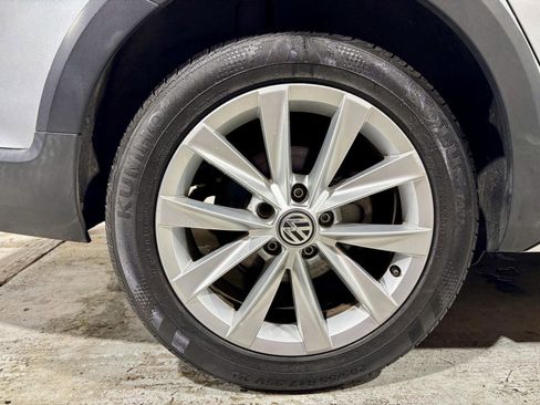 Used 2017 Volkswagen Golf Alltrack SE image 27