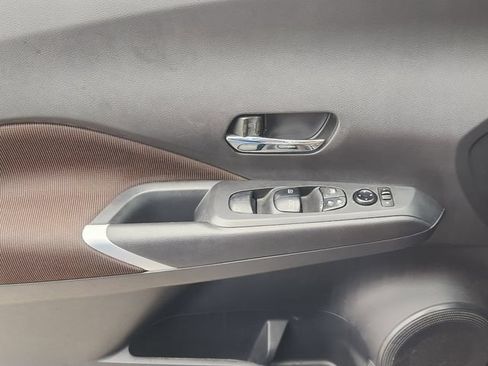 Used 2023 Nissan Kicks SR w/ Interior Electronics Package FWD image 17