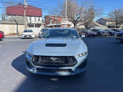 Used 2024 Ford Mustang GT Premium image 2