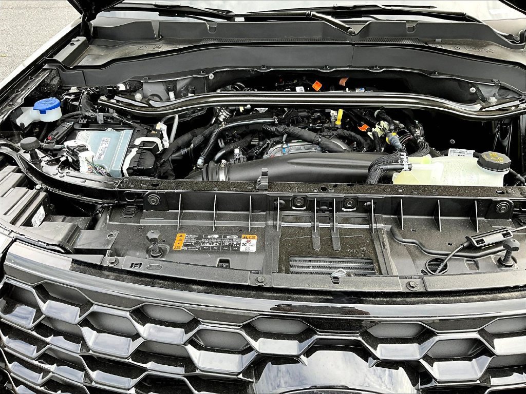New 2026 Ford Explorer ST-Line w/ ST-Line Street Pack AWD/4WD image 11
