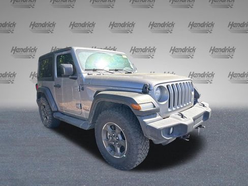 Used 2019 Jeep Wrangler Sport image 2