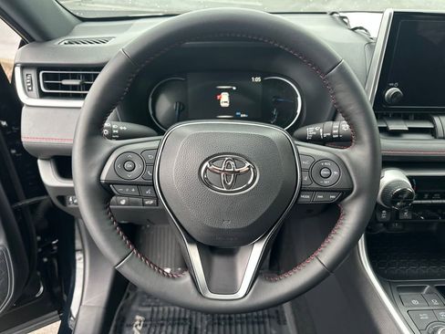 Certified 2025 Toyota RAV4 SE AWD/4WD image 18