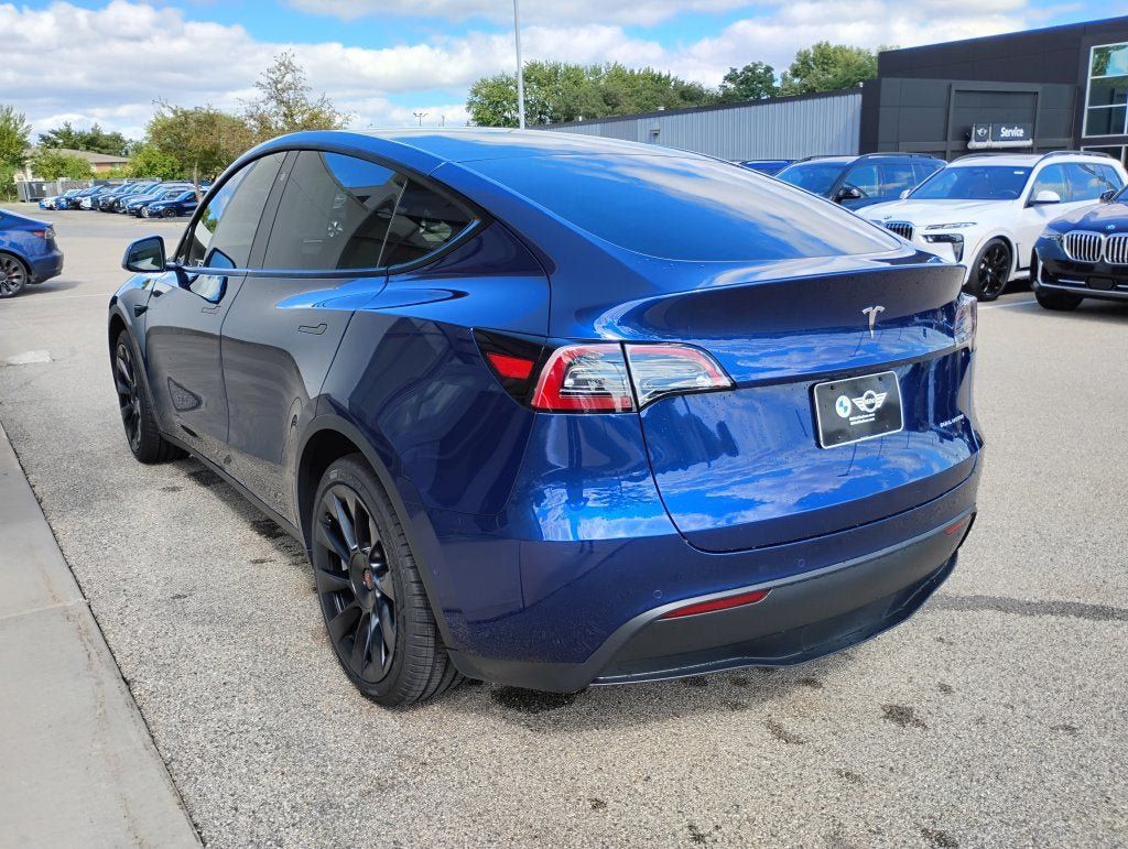 Used 2022 Tesla Model Y Long Range AWD/4WD image 6