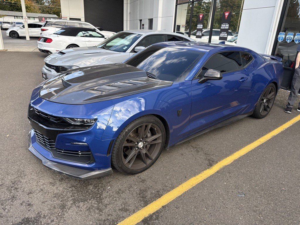 Used 2019 Chevrolet Camaro SS RWD image 2