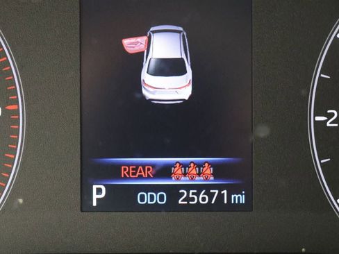 Used 2024 Toyota Corolla SE w/ SE Package image 17