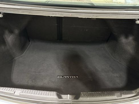 Used 2013 Hyundai Elantra GLS w/ Preferred Pkg FWD image 22