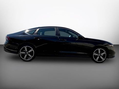Used 2024 Honda Accord Sport image 8