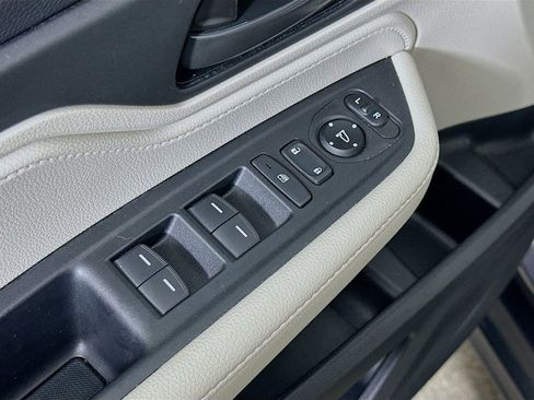 Used 2025 Honda Odyssey EX-L image 21