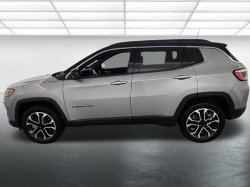 Used 2023 Jeep Compass Limited AWD/4WD image 5