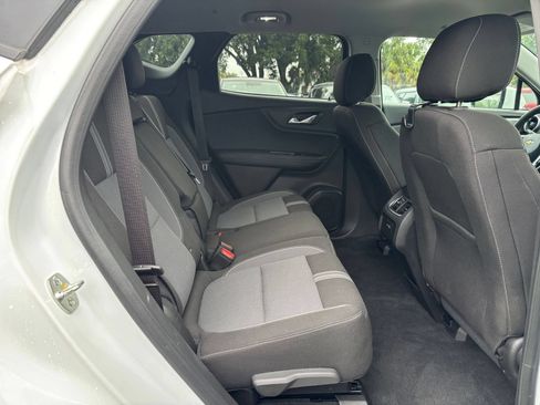 Used 2025 Chevrolet Blazer LT FWD image 27