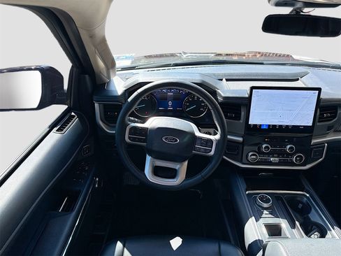 Used 2024 Ford Expedition XLT image 22