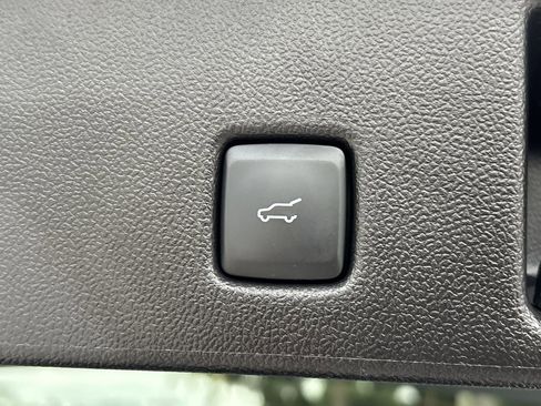 Certified 2025 Ford Escape ST-Line w/ Tech Pack #1 image 9