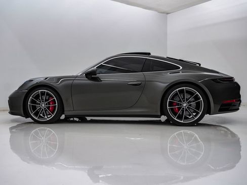Used 2020 Porsche 911 Carrera S RWD image 2