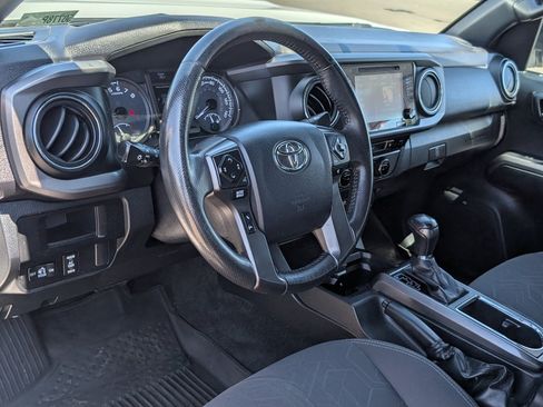 Used 2016 Toyota Tacoma TRD Sport RWD image 14