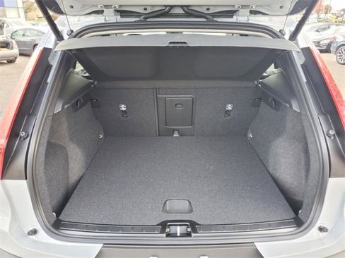 New 2026 Volvo XC40 B5 Core w/ Protection Package Premier image 33